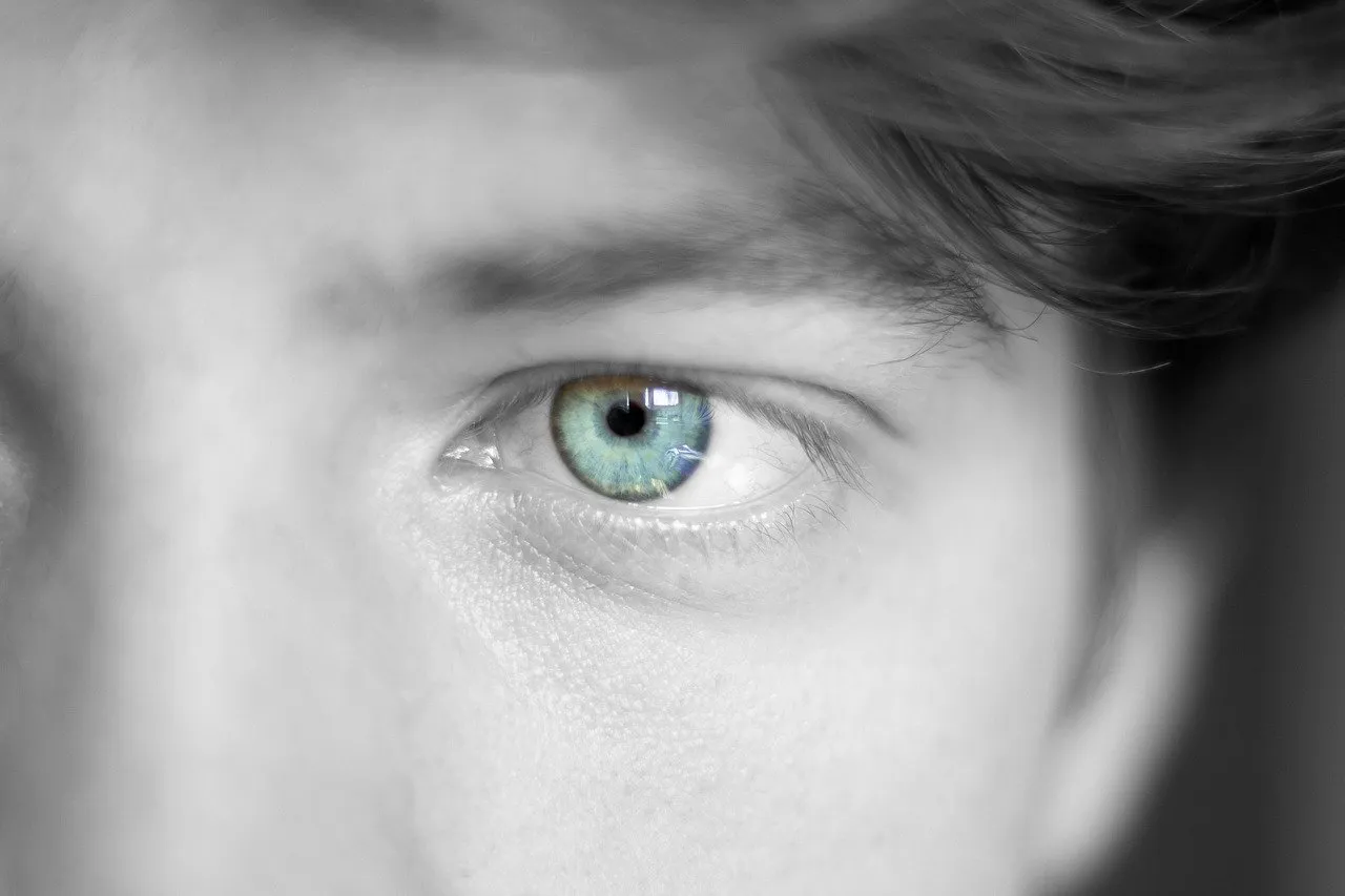 Mente sã. Parte II – Olhos azuis.